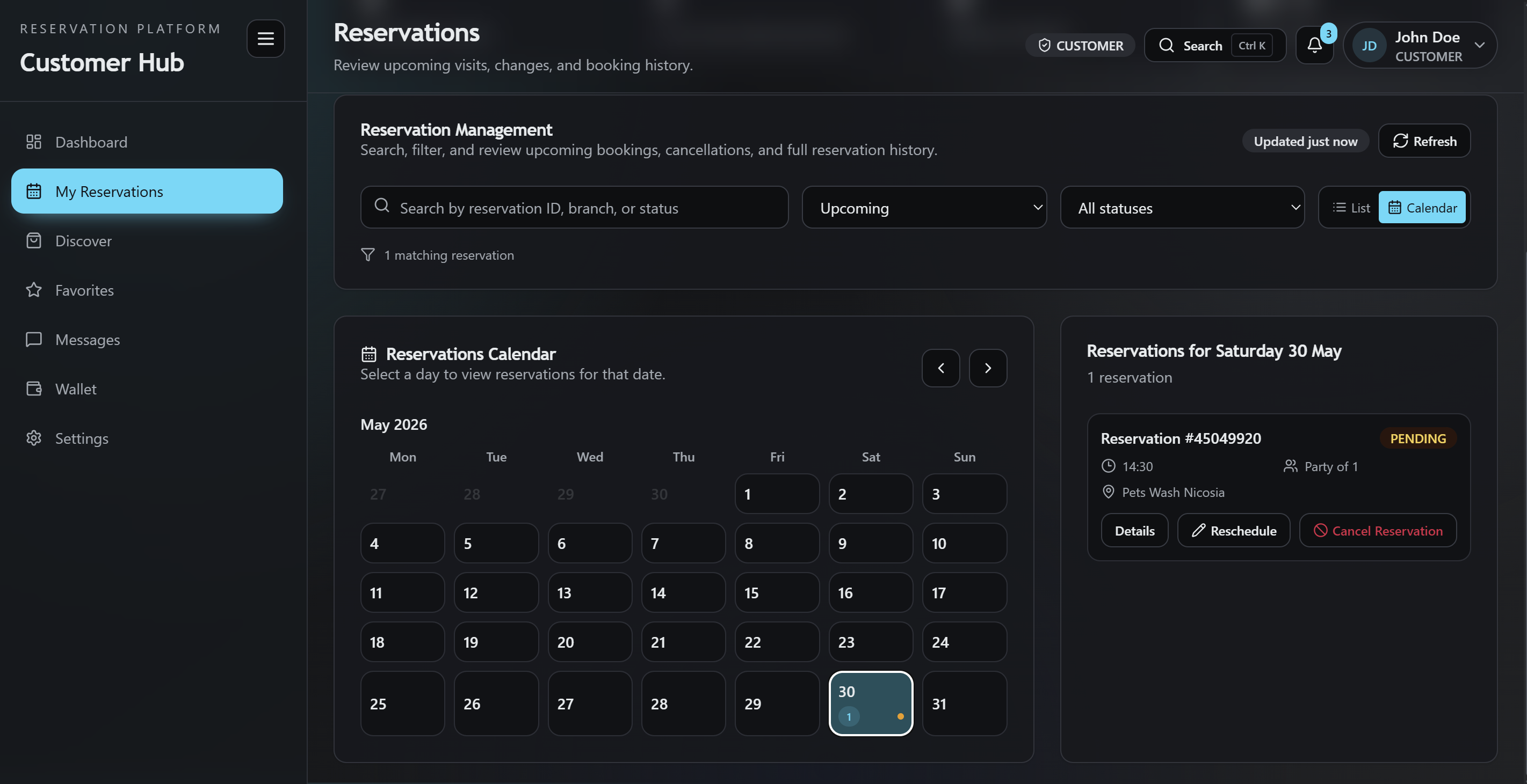 Reservations management screen with search, filters, calendar view, and reservation details.